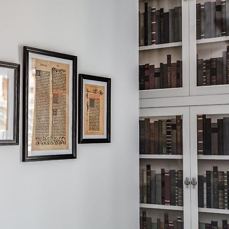 Bookinist Apartment Lviv Kültér fotó