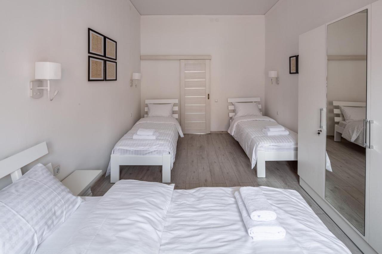 Bookinist Apartment Lviv Kültér fotó
