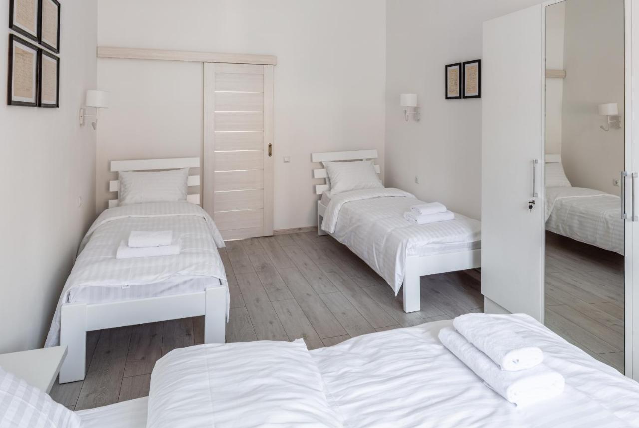 Bookinist Apartment Lviv Kültér fotó
