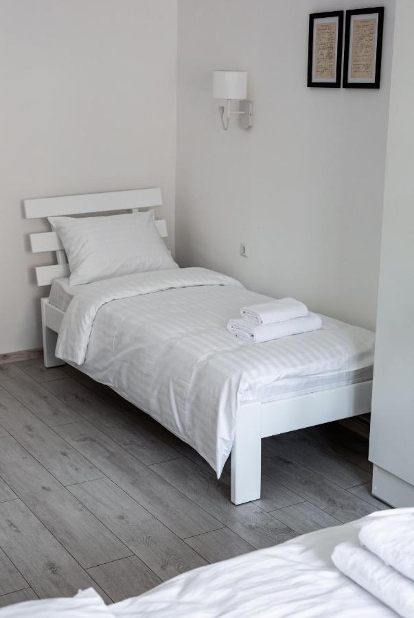 Bookinist Apartment Lviv Kültér fotó