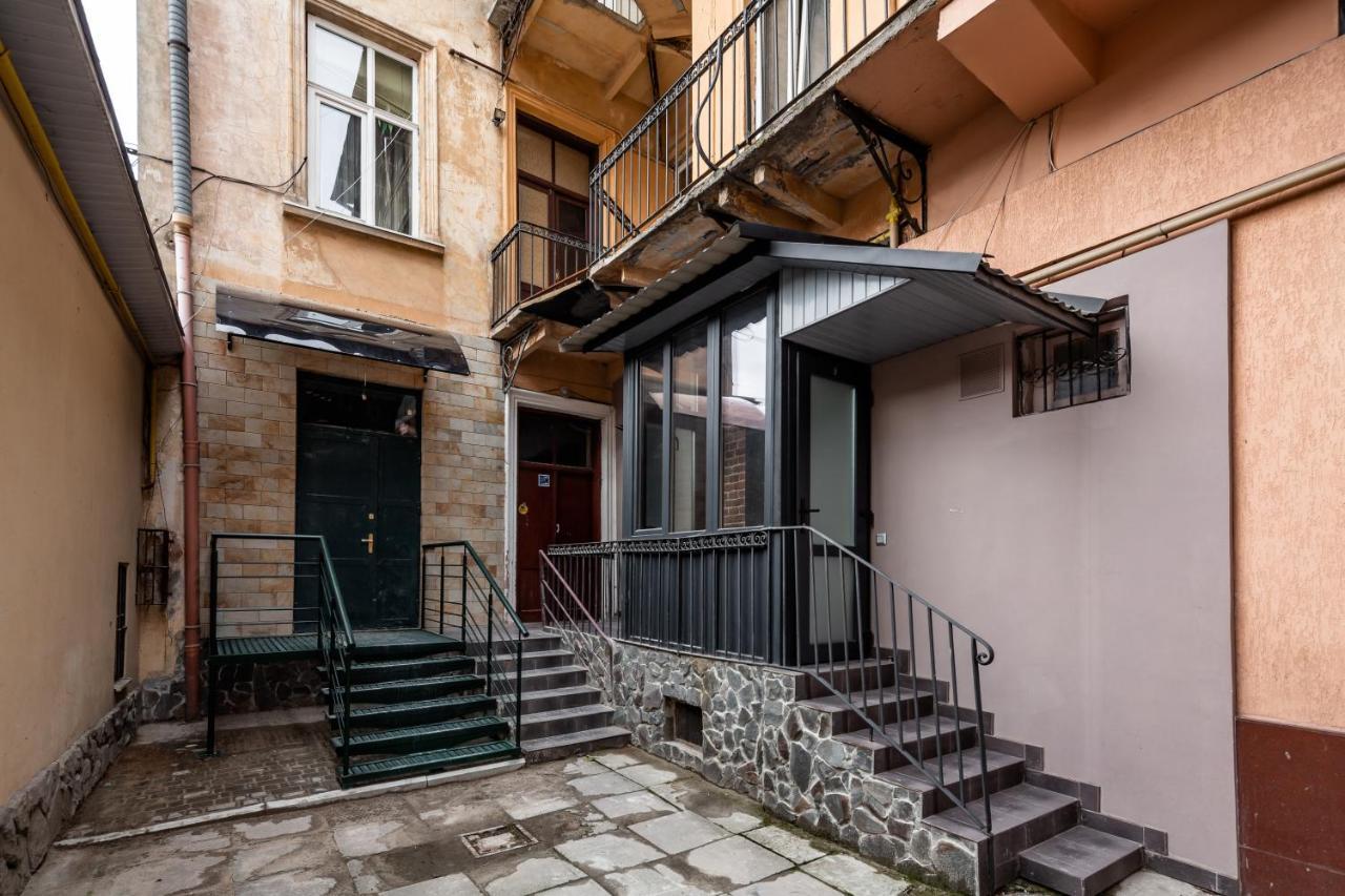 Bookinist Apartment Lviv Kültér fotó